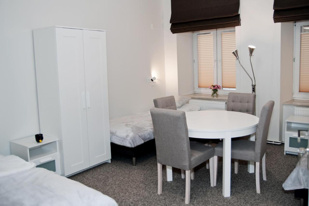 Rodmos Hostel Lublin Buitenkant foto